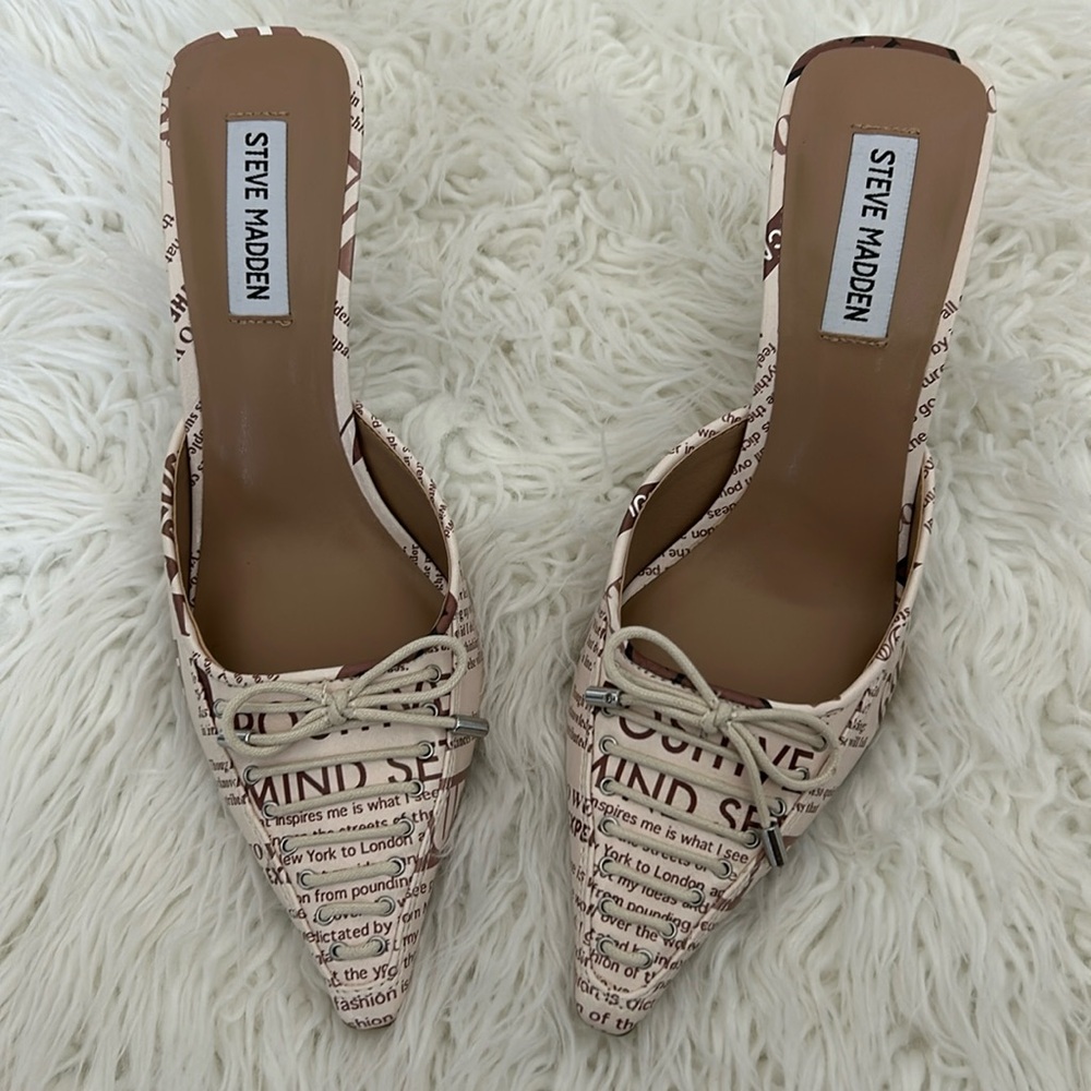 Steve Madden Newspaper Mule Pump